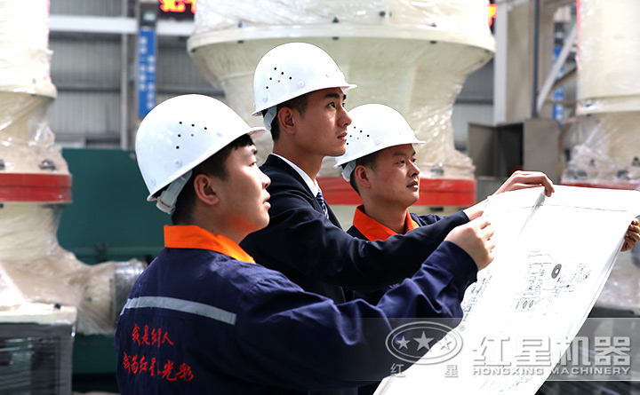 精湛技術(shù)人員現(xiàn)場(chǎng)指導(dǎo)設(shè)備的生產(chǎn)、制造
