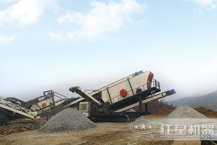車載流動石子、粉碎機(jī)生產(chǎn)現(xiàn)場