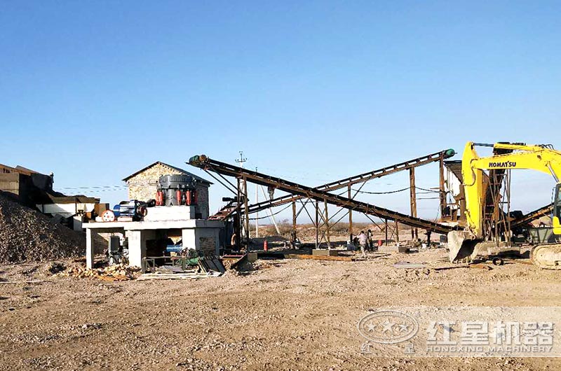 顎式破碎機(jī)、圓錐破碎機(jī)作業(yè)現(xiàn)場